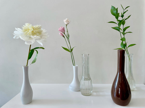 'takahashi' bud vase