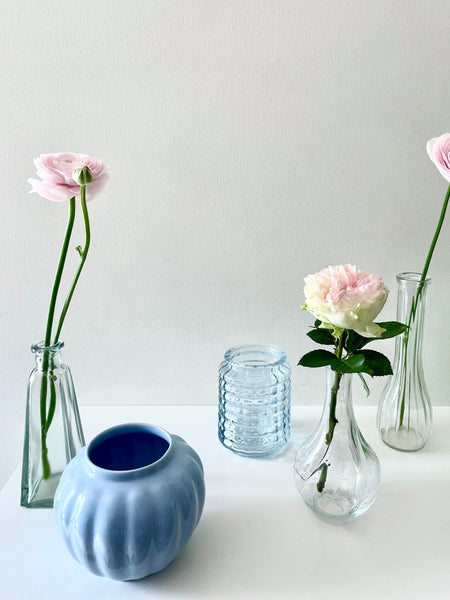 ribbed mod vase