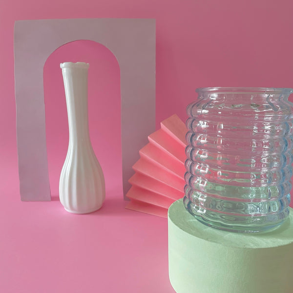 ribbed mod vase