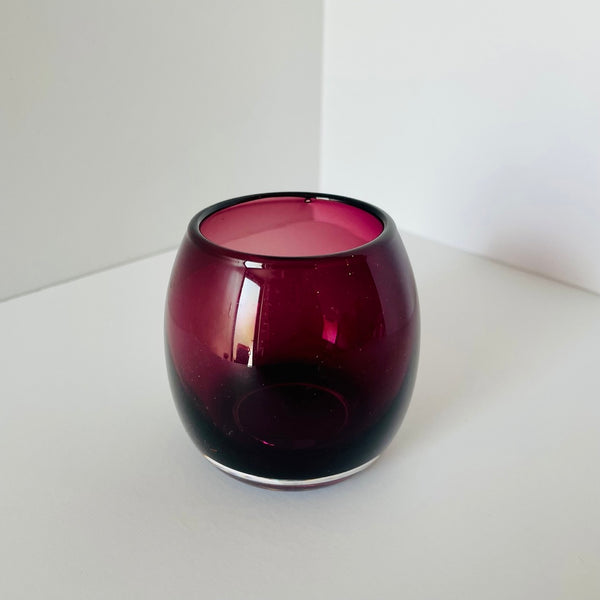 three friends tea light holder