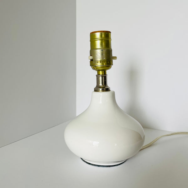 'leviton' ceramic mcm table lamp